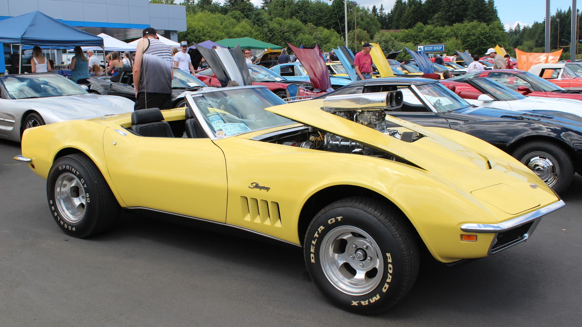 Corvette Generations/C3/C3 1968 -69 Yellow.webp